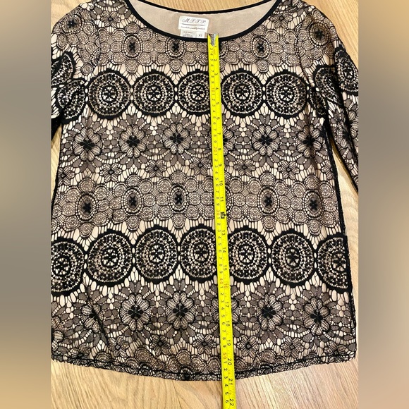 MSSP Brand/Max Studio Black & Nude Lace Detailed Long Sleeve Blouse, SIZE XS. - Picture 5 of 15